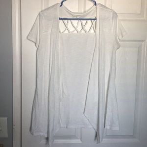 Maurices Medium White Open Front Top